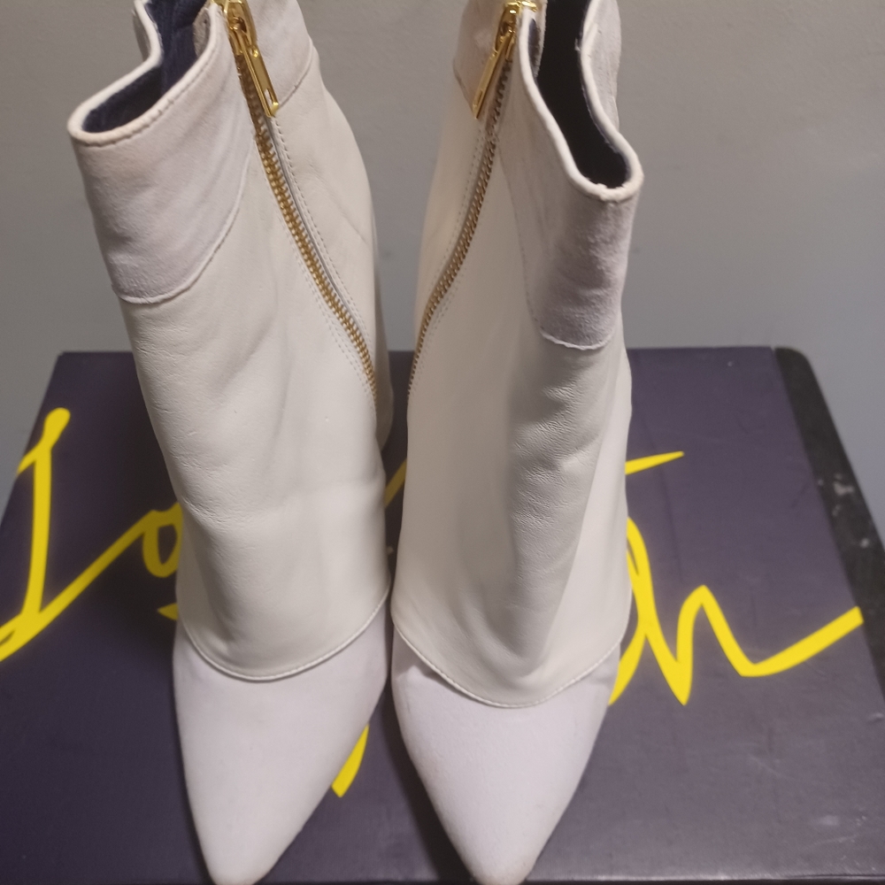 FOLDOVER BOOTIES